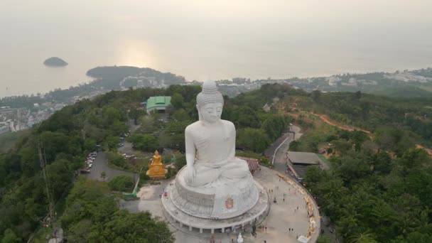 Vista Aérea Grande Estátua Buda Pôr Sol Phuket Tailândia — Vídeo de Stock
