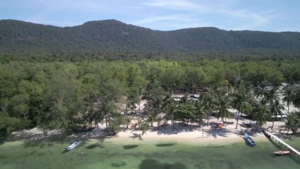 越南富国岛热带海滩的空中景观 — 图库视频影像