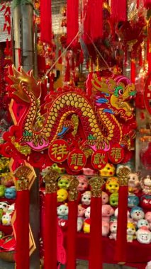 Çin Yeni Yıl Kutlamasında Ejderha Madalyası.