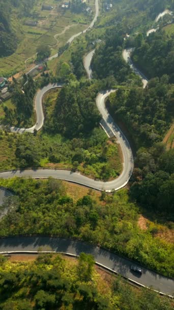 Jazda Samochodem Wzdłuż Malowniczej Krętej Drogi Górach Giang Loop Północny — Wideo stockowe