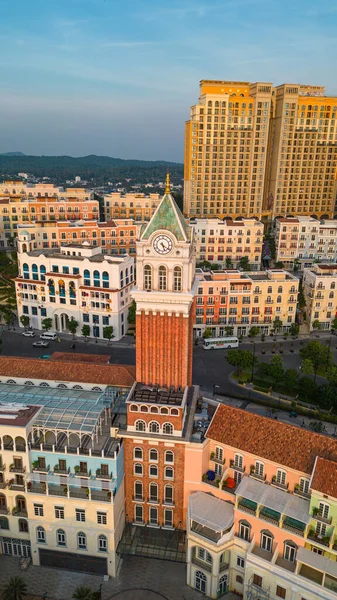 Phu Quoc Adası, Vietnam 'daki Sunset Town' ın hava manzarası.