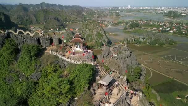 Luftaufnahme Des Hang Mua Aussichtspunktes Ninh Binh Vietnam — Stockvideo