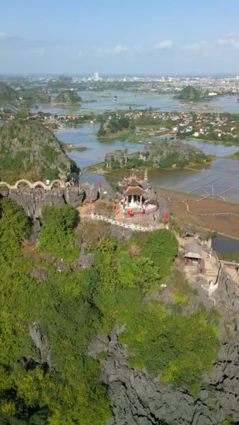 Luchtfoto Van Hang Mua Uitkijkpunt Ninh Binh Vietnam — Stockvideo