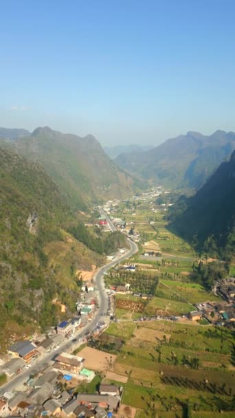 Dağlardaki Giang Kavşağındaki Vietnam Köyü — Stok video
