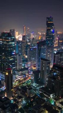 Bangkok, Tayland şehir merkezinin gece zamanı.