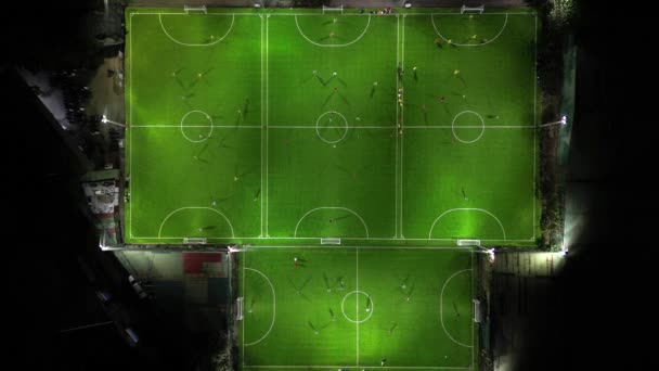 Czas Antenowy Upływu Boiska Piłki Nożnej Podczas Meczu Nocy — Wideo stockowe