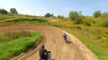 Motokros yolunda bir kaza sonucu oluşan FPV