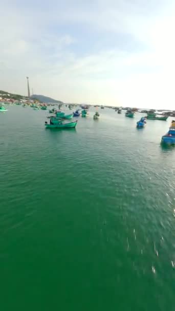 Volo Fpv Belle Barche Pesca Tradizionali Sull Isola Phu Quoc — Video Stock
