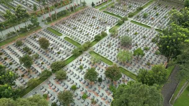 Вид Воздуха Военное Кладбище Кучи Вьетнам — стоковое видео