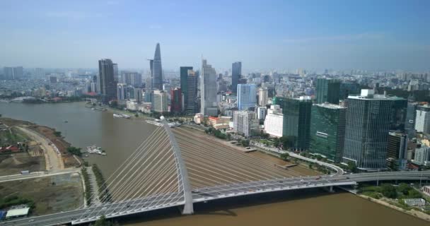Вид Воздуха Мост Через Реку Сайгон Центре Города Хошимин Вьетнам — стоковое видео