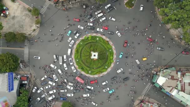 Vista Superior Tráfego Matinal Uma Rotunda Chi Minh City Vietnã — Vídeo de Stock