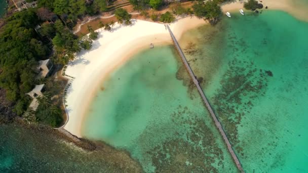 Вид Зверху Тропічний Білий Піщаний Пляж Бірюзову Воду Райському Острові — стокове відео
