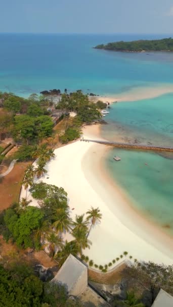 Vue Aérienne Plage Sable Blanc Tropical Eau Turquoise Sur Île — Video