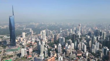Kuala Lumpur şehir merkezinin ve Malezya 'nın gökyüzü manzarası