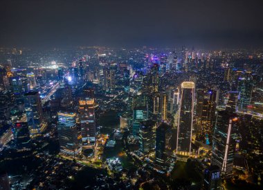 Jakarta şehir merkezinin gece hava manzarası, Endonezya