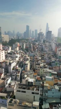 Kentsel binaların ve Ho Chi Minh şehrinin gökyüzü manzarası, Vietnam