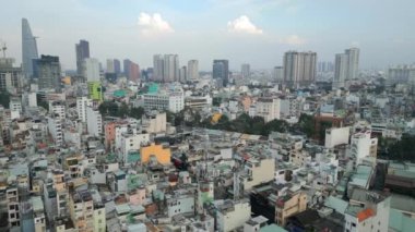 Kentsel binaların ve Ho Chi Minh şehrinin gökyüzü manzarası, Vietnam