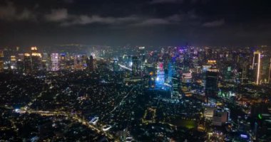 Jakarta şehrinin hava zaman çizelgesi geceleyin yükselişte, Endonezya