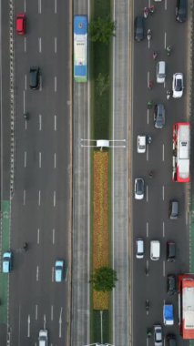 Jakarta, Endonezya 'daki sabah trafiğinin hava görüntüsü