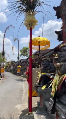 Ubud, Bali, Endonezya 'daki Galungan festivali sırasında geleneksel dekorasyonlar