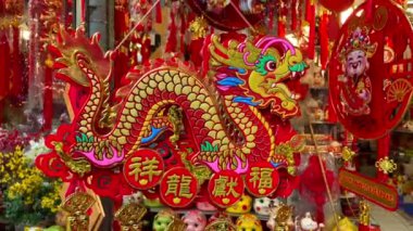 Hanoi, Vietnam 'da Yeni Yıl kutlamaları için kırmızı madalyalar