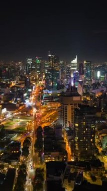 Trafiğin ve Ho Chi Minh şehrinin hava zaman çizelgesi Gece, Vietnam
