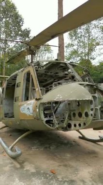 Cu Chi, Vietnam 'da Amerikan helikopter enkazı