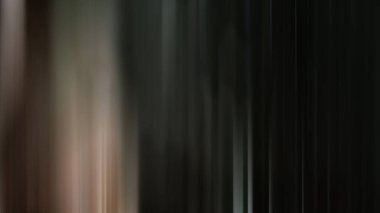 Renk gösteriminin canlı çizgileriyle serin arkaplan. 2 boyutlu hareket gösterimi. İvmelenmiş renkli canlı şekiller kavramsal kavramsal kavramsal şekiller