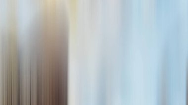 Ağaçlı bir ormanın bulanık bir resmi.