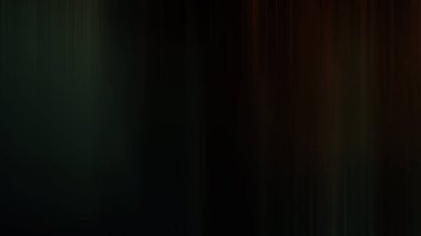 Tenis raketi tutan birinin bulanık görüntüsü.