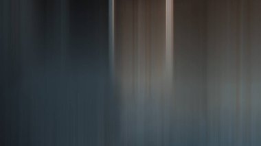 Ağaçlı bir ormanın bulanık görüntüsü