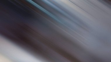 Snowboard 'daki bir kişinin bulanık fotoğrafı.