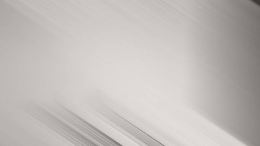 Snowboard 'da havada bir kişi