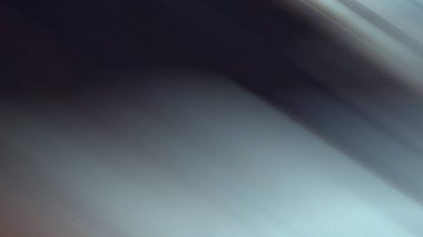 Kaykaylı birinin bulanık bir fotoğrafı.