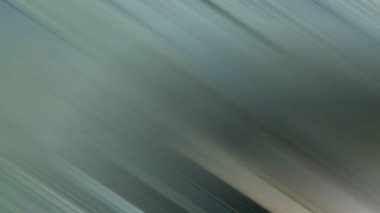 Kaykaylı birinin bulanık bir fotoğrafı.