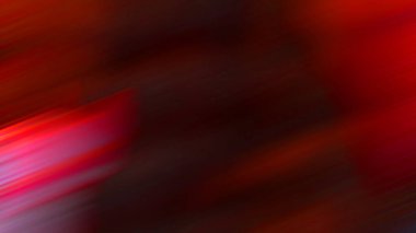 Cep telefonu tutan bir kişinin bulanık görüntüsü