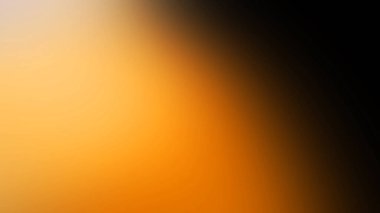 Elinde kamera tutan bir kişi.