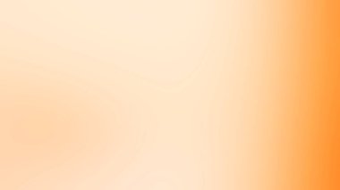 Elinde mikrofon tutan takım elbiseli ve kravatlı bir adam.