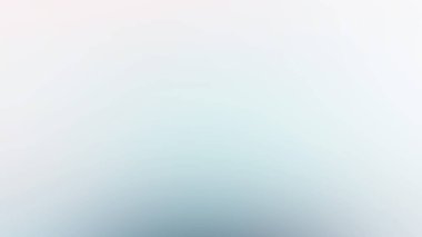 Sörf tahtasında sörf yapan bir insan.