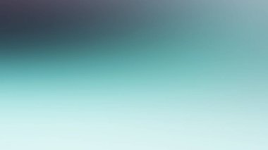 Sörf tahtasında sörf yapan bir insan.