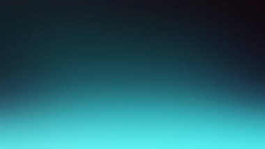 Mavi gökyüzü ve birkaç insanı olan bir sahil.