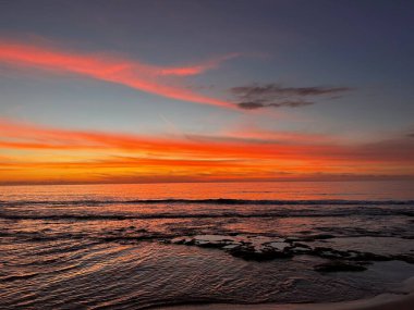 Sahilde güzel bir gün batımı