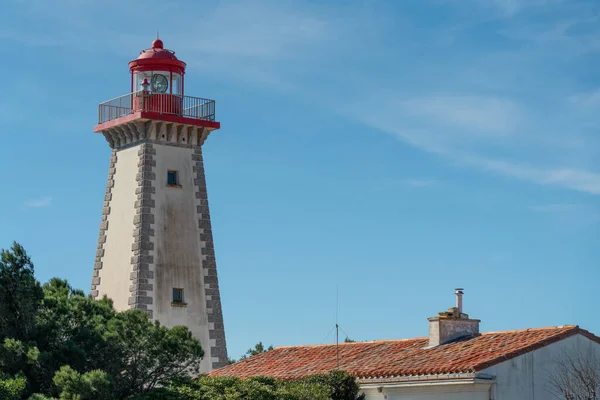 Velho Farol Branco Vermelho Não Operante Sul França Torre Farol — Fotografia de Stock