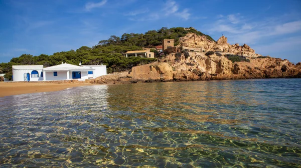 Cala pregonda plajı, menorka adası manzaraları.