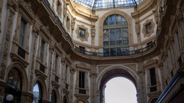 Binanın içi, Galleria Vittorio emanuele II, Milan, İtalya.