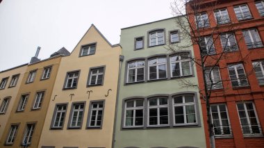 Gdansk ve Polonya 'nın renkli binaları