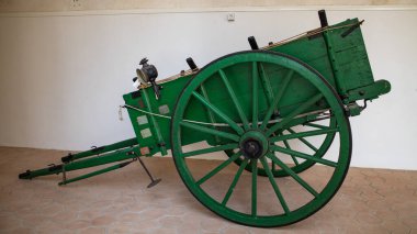 Eski yeşil vagon arabası