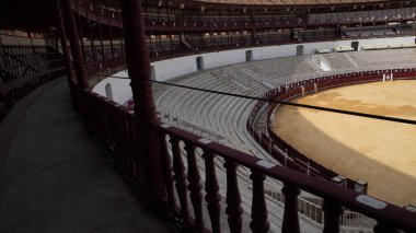 İspanyol arenasındaki boğa güreşi.