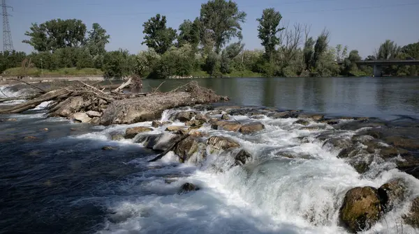 Rocky Manzarası 'nda Akıntı, Adda Nehri, Rivolta d' Adda, İtalya