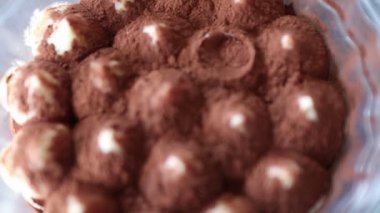 Adda nehrinin kıyısındaki köy, Vaprio d 'Adda, İtalya